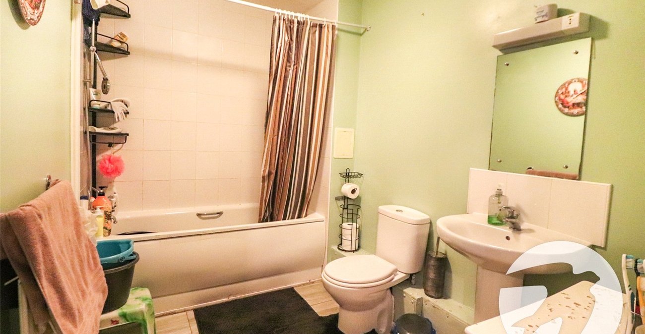 2 bedroom property for sale in Erith | Robinson Jackson