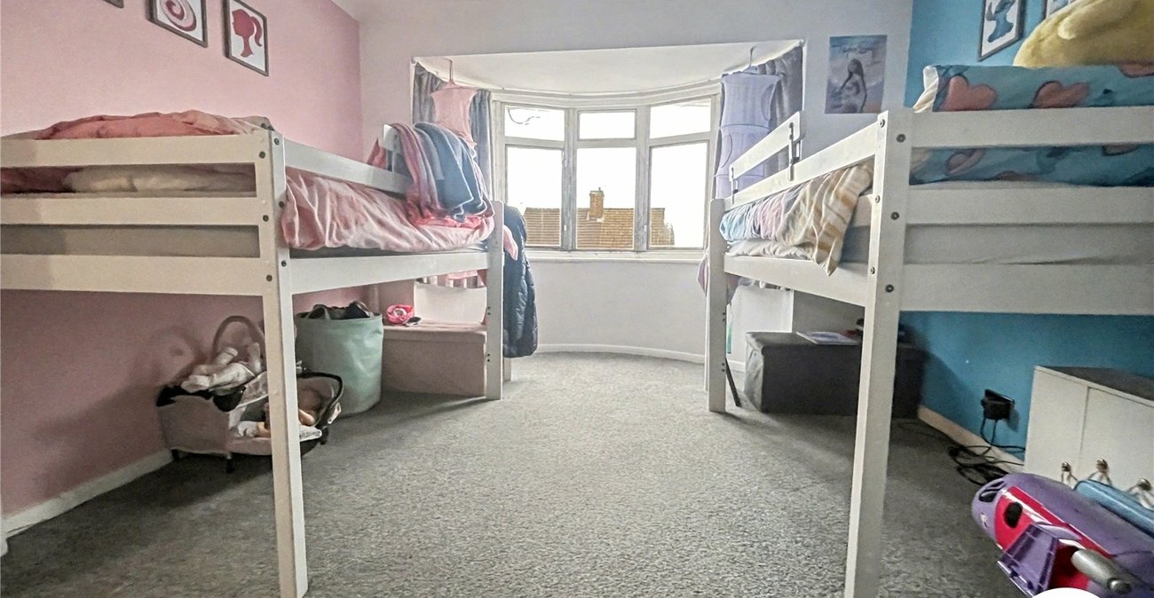 3 bedroom house to rent in Wainscott | Robinson Michael & Jackson