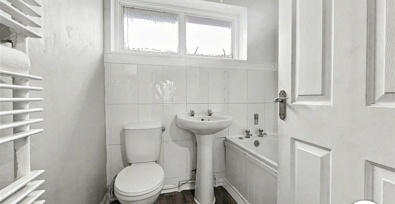 3 bedroom house for sale in Wainscott | Robinson Michael & Jackson