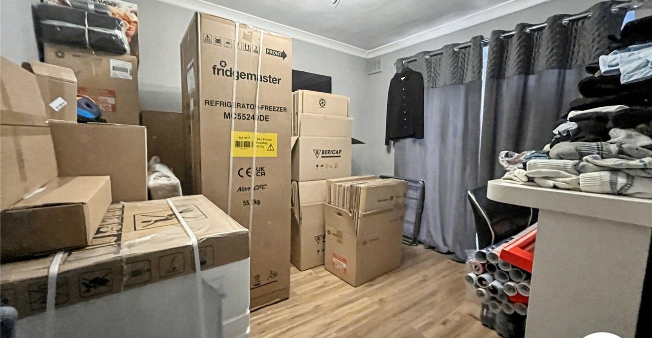 3 bedroom house to rent in Wainscott | Robinson Michael & Jackson