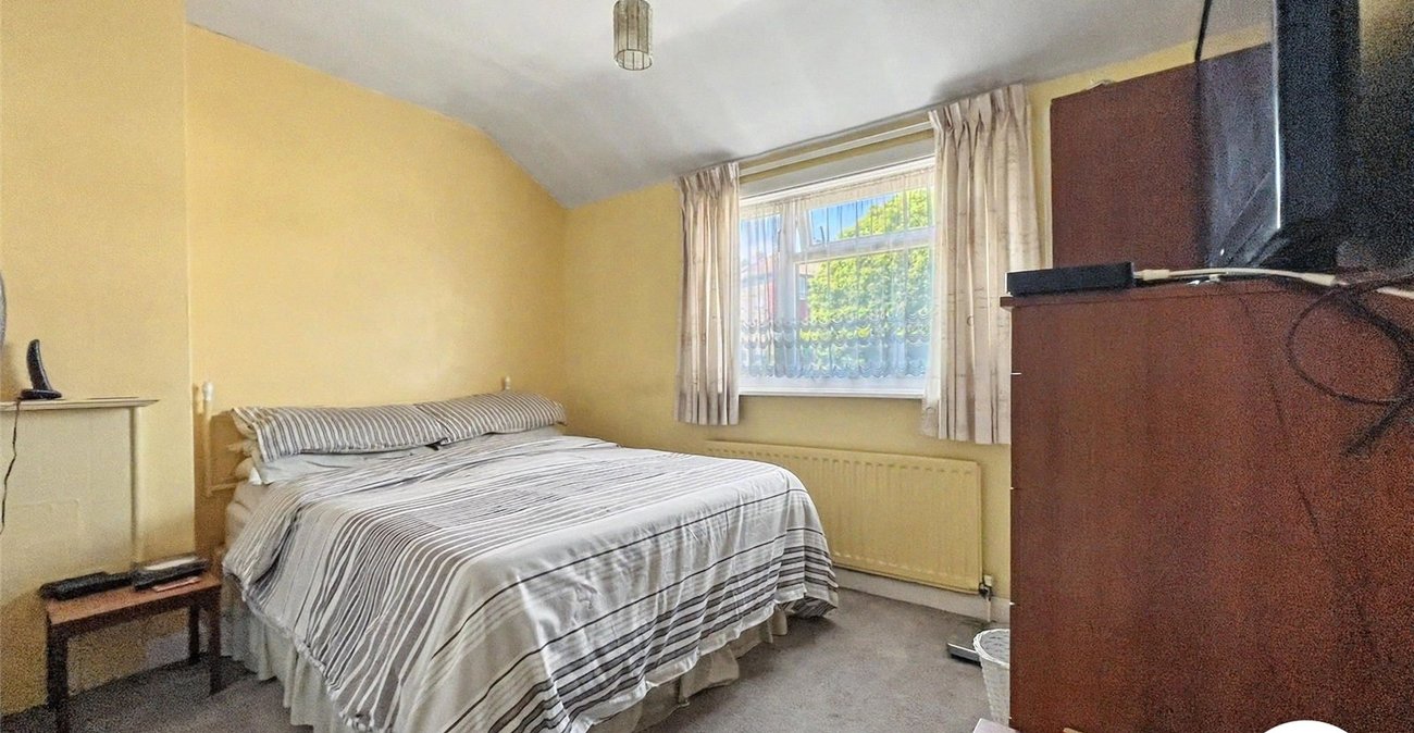 3 bedroom house for sale in Rochester | Robinson Michael & Jackson