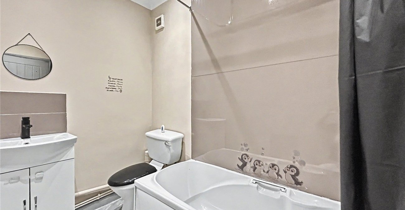 2 bedroom house for sale in Gillingham | Robinson Michael & Jackson