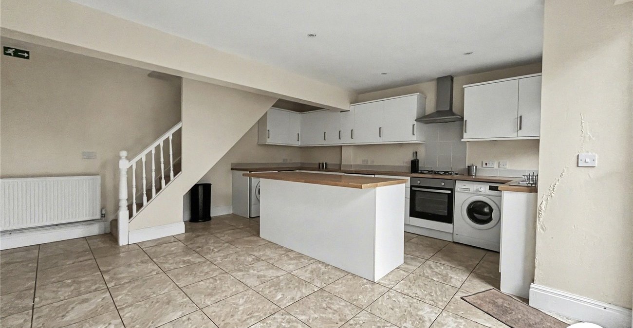 5 bedroom house for sale in Rochester | Robinson Michael & Jackson