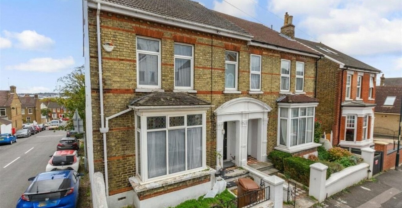 5 bedroom house for sale in Rochester | Robinson Michael & Jackson