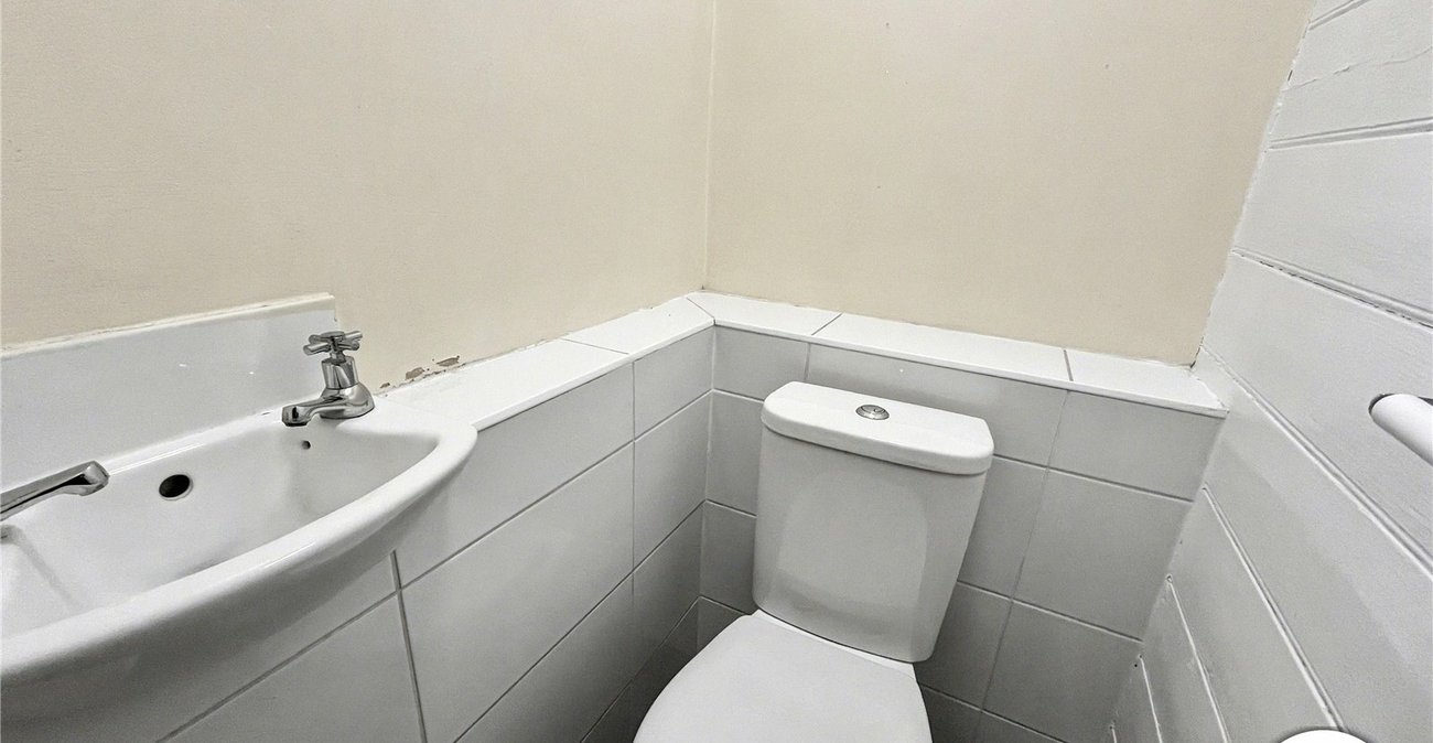 5 bedroom house for sale in Rochester | Robinson Michael & Jackson