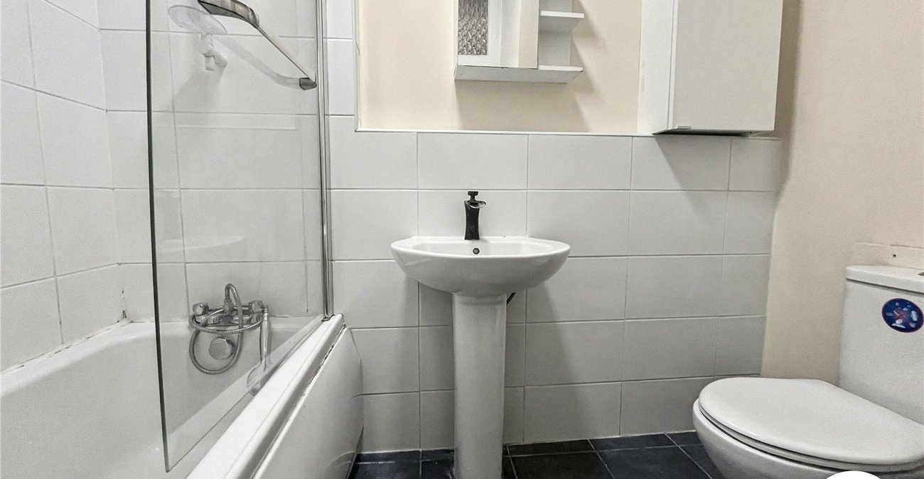 5 bedroom house for sale in Rochester | Robinson Michael & Jackson