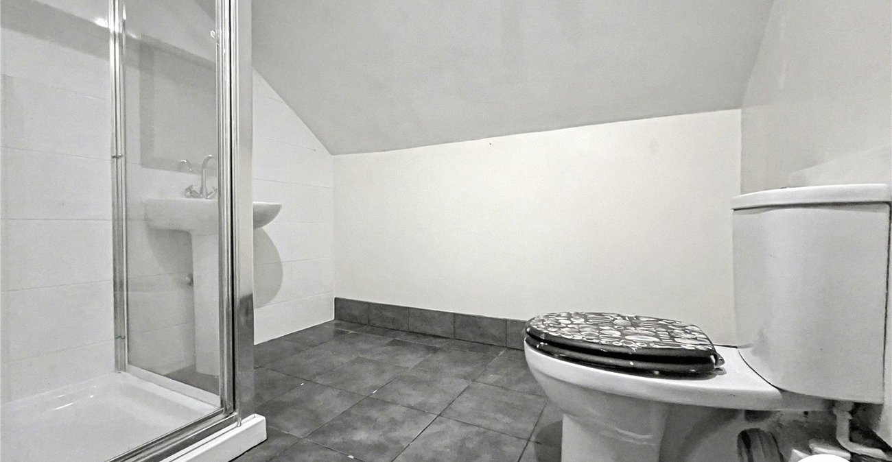 5 bedroom house for sale in Rochester | Robinson Michael & Jackson