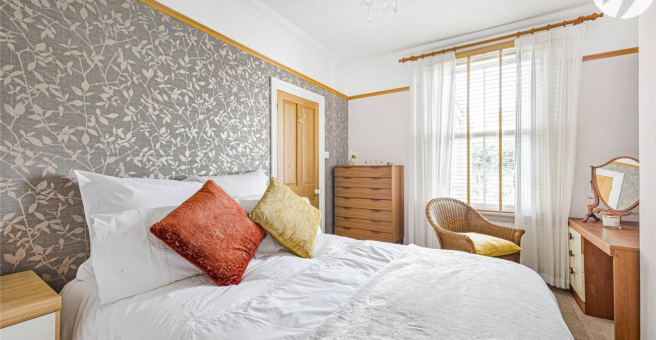 3 bedroom house for sale in Strood | Robinson Michael & Jackson