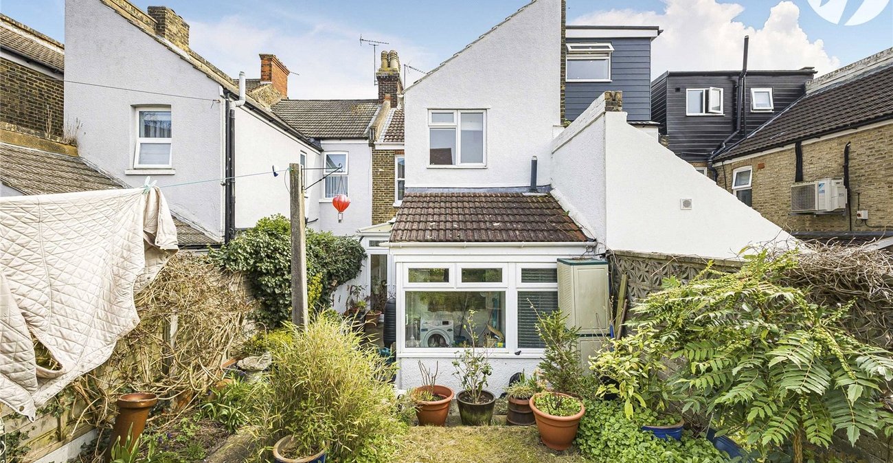 3 bedroom house for sale in Strood | Robinson Michael & Jackson