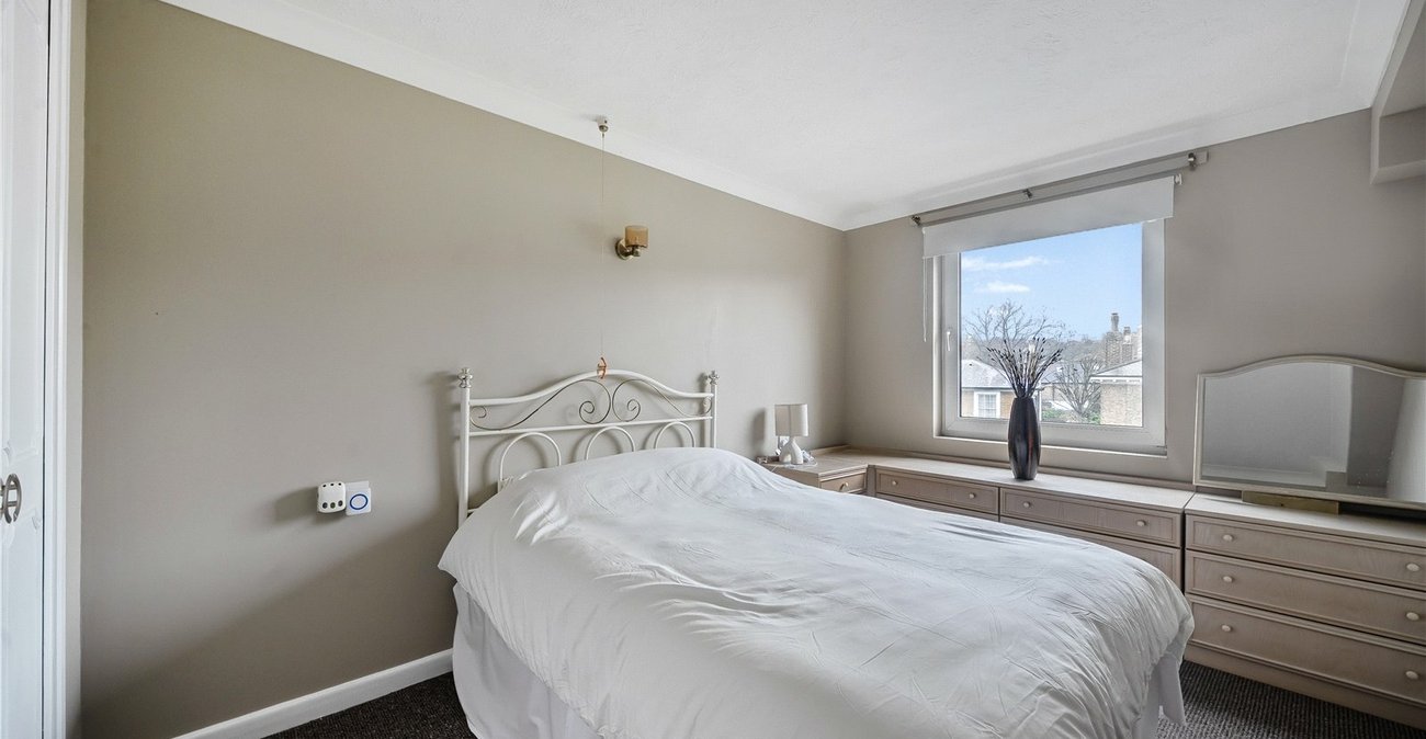 1 bedroom property for sale in Sydenham | Robinson Jackson