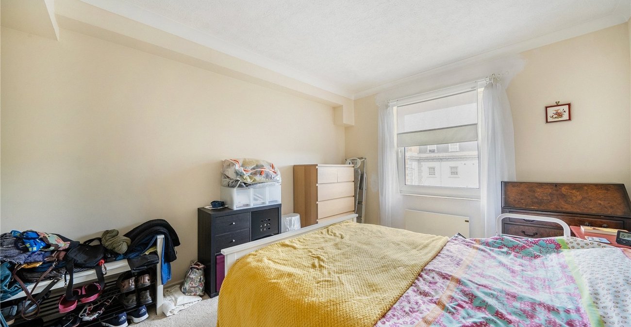 1 bedroom property for sale in Sydenham | Robinson Jackson