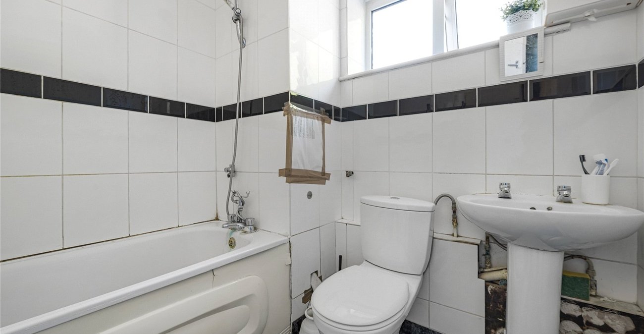 2 bedroom property for sale in Welling | Robinson Jackson