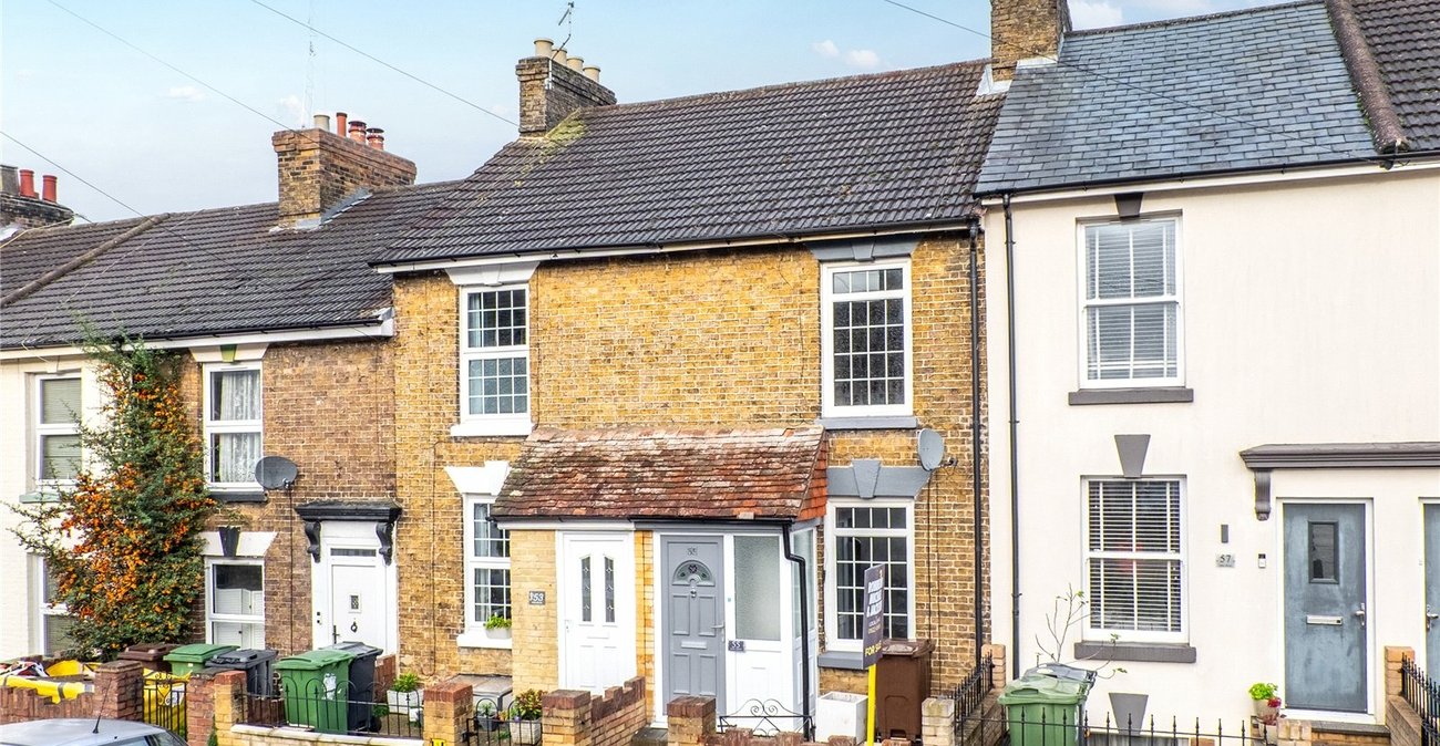 2 bedroom house for sale in Maidstone | Robinson Michael & Jackson