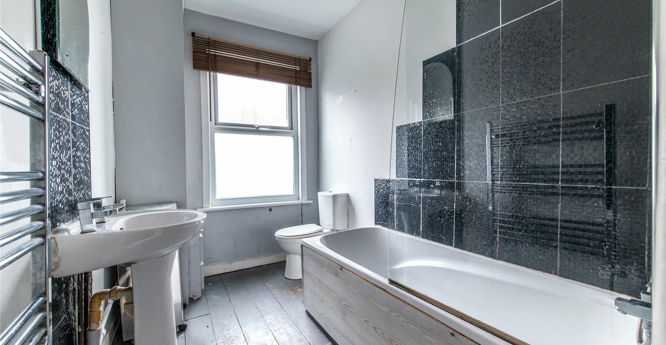 2 bedroom house for sale in Maidstone | Robinson Michael & Jackson