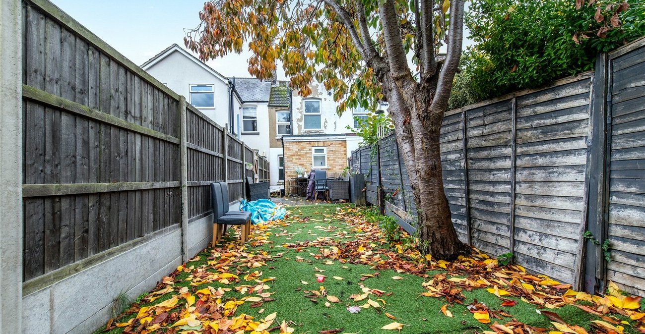 2 bedroom house for sale in Maidstone | Robinson Michael & Jackson