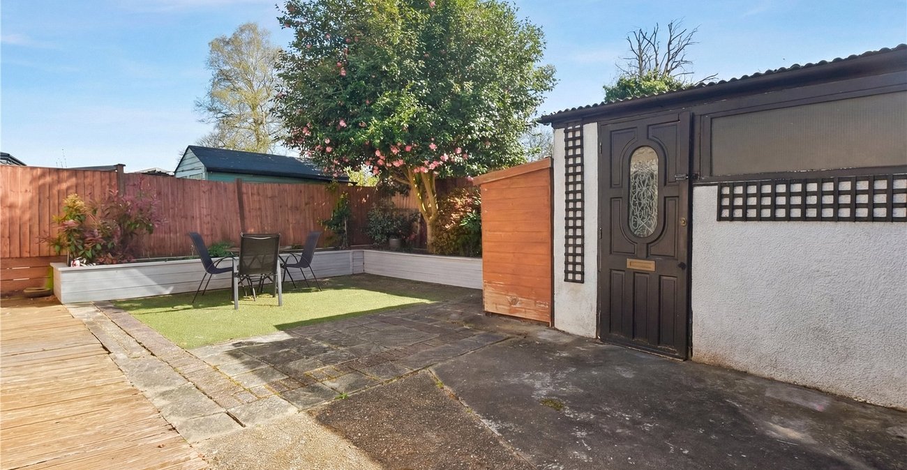 3 bedroom bungalow for sale in Joydens Wood | Robinson Jackson