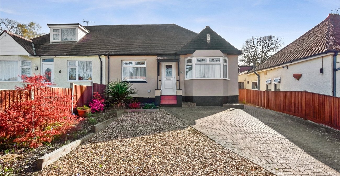 3 bedroom bungalow for sale in Joydens Wood | Robinson Jackson