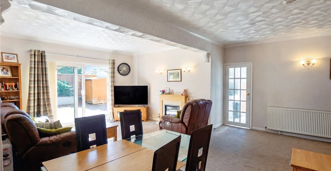 3 bedroom bungalow for sale in Joydens Wood | Robinson Jackson