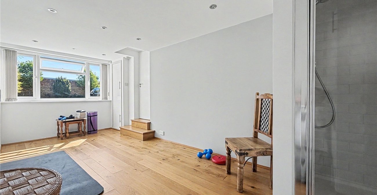 5 bedroom bungalow for sale in Gillingham | Robinson Michael & Jackson