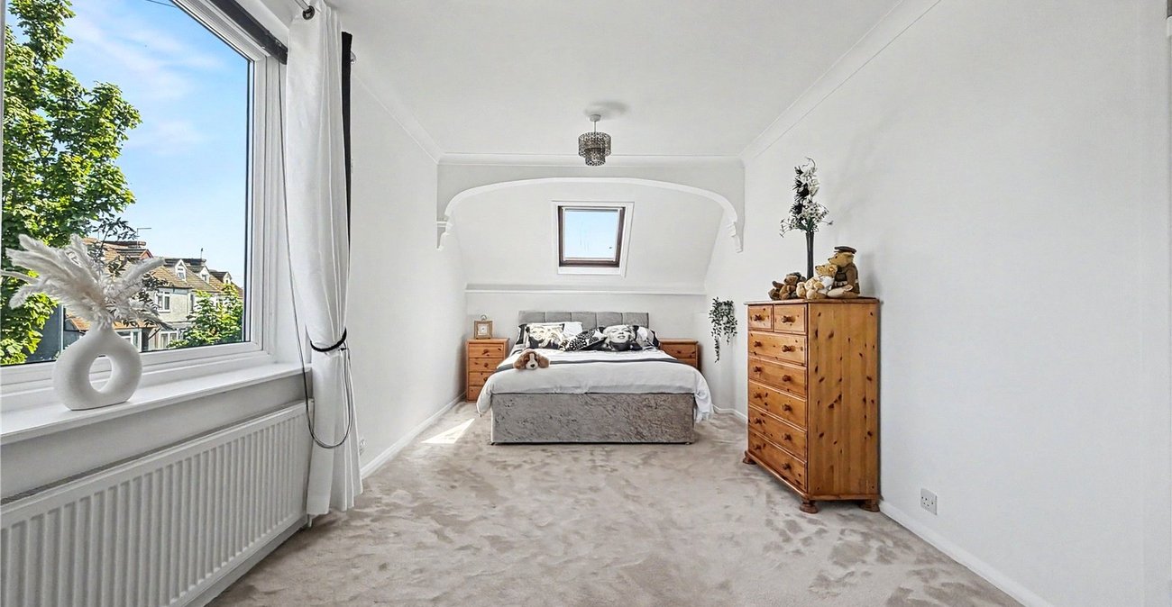 5 bedroom bungalow for sale in Gillingham | Robinson Michael & Jackson