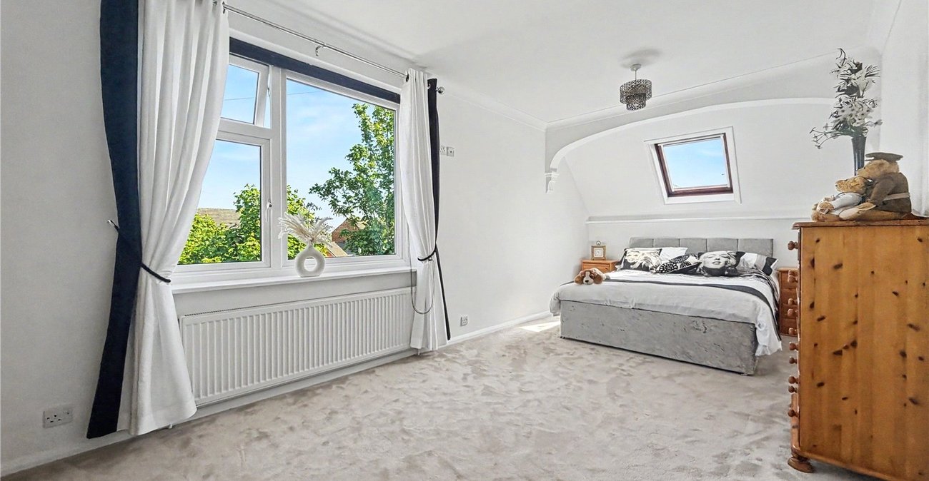 5 bedroom bungalow for sale in Gillingham | Robinson Michael & Jackson