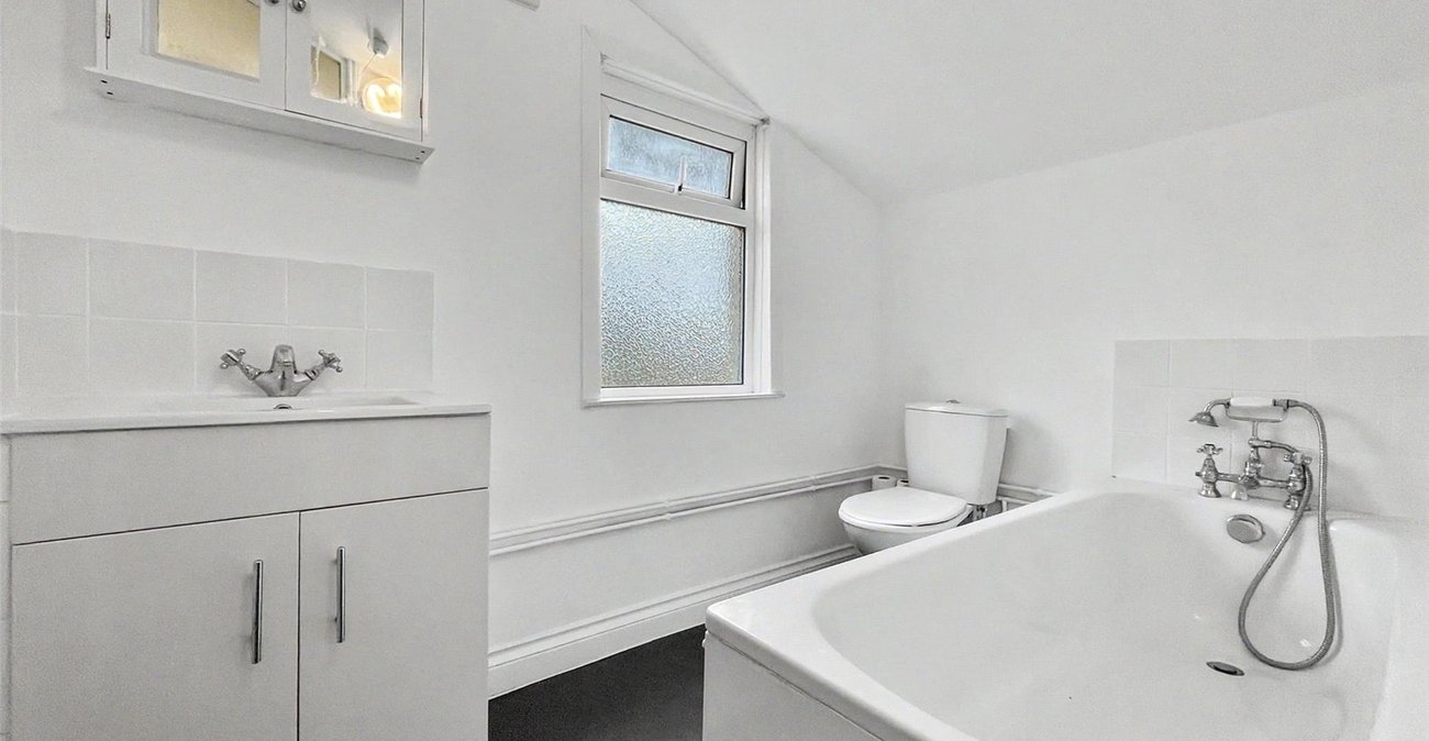 3 bedroom house for sale in Gillingham | Robinson Michael & Jackson