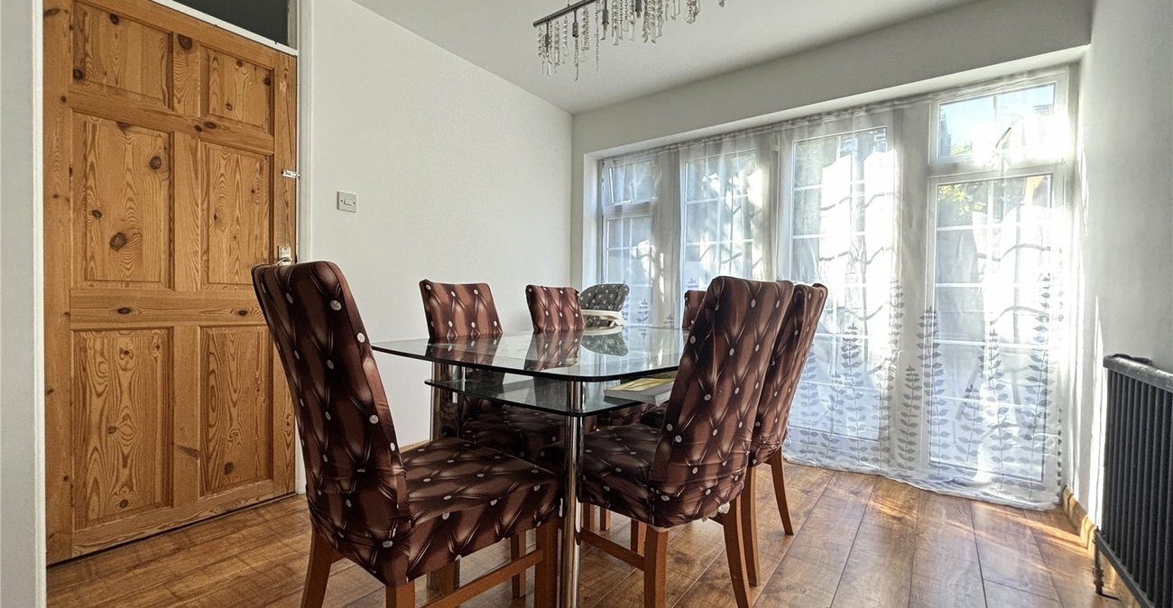 3 bedroom house for sale in Walderslade | Robinson Michael & Jackson