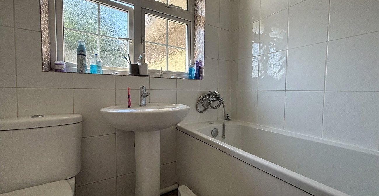 3 bedroom house for sale in Walderslade | Robinson Michael & Jackson