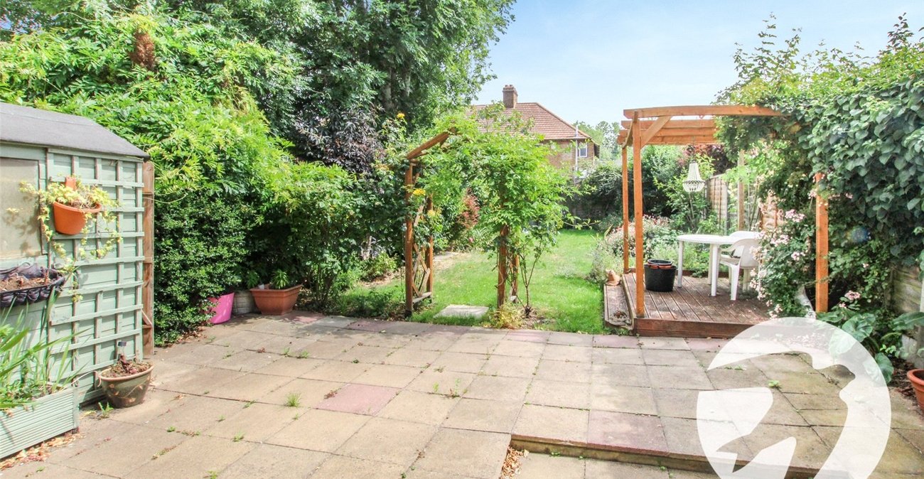 3 bedroom house for sale in London | Robinson Jackson