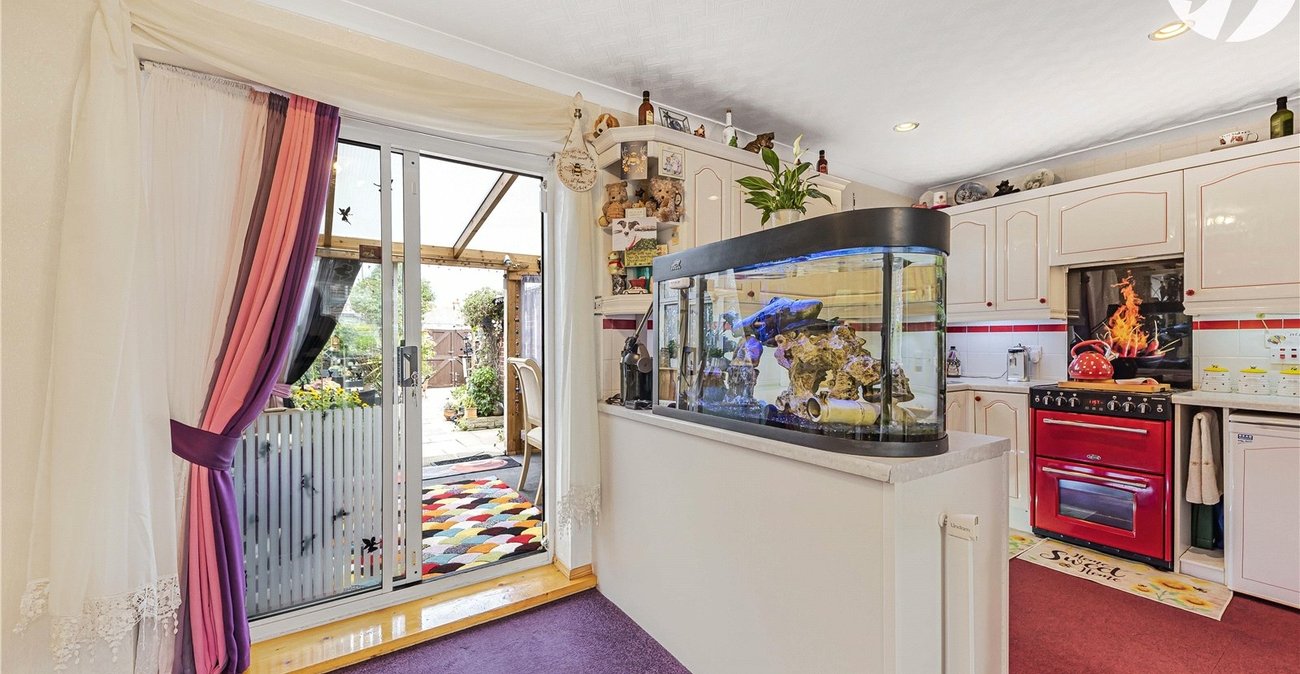 2 bedroom house for sale in Swanscombe | Robinson Jackson