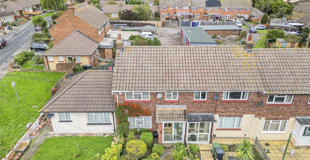 2 bedroom house for sale in Swanscombe | Robinson Jackson