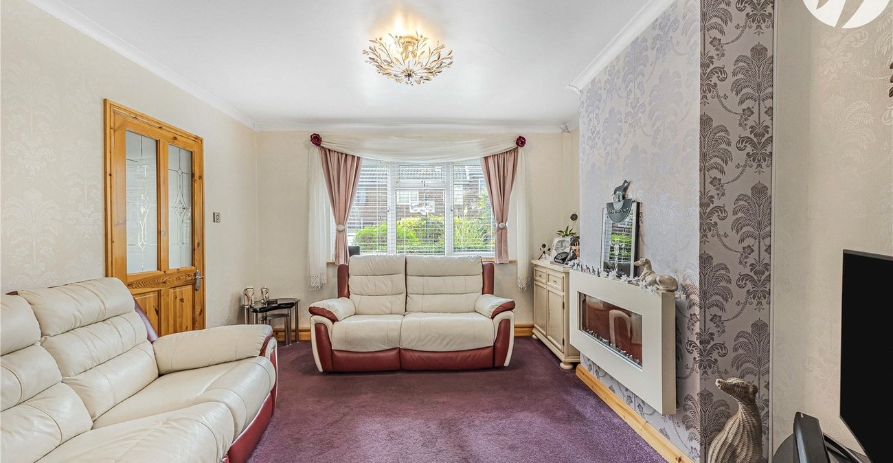 2 bedroom house for sale in Swanscombe | Robinson Jackson