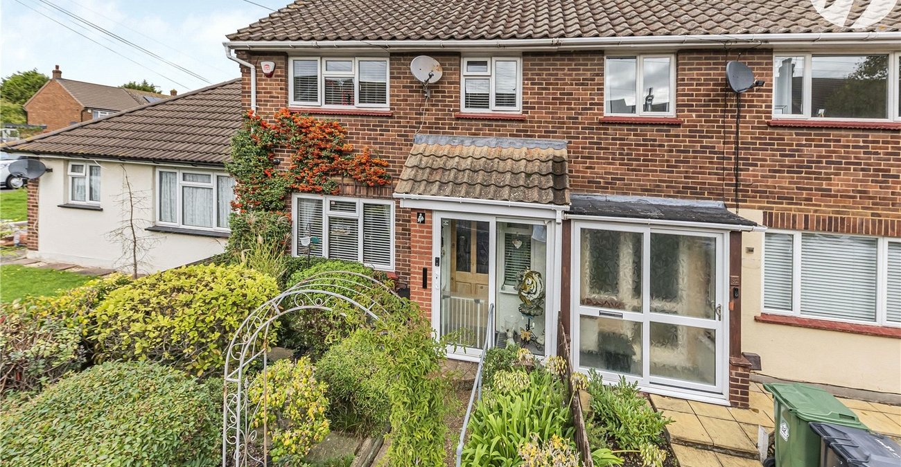 2 bedroom house for sale in Swanscombe | Robinson Jackson