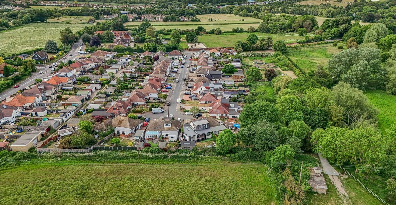 5 bedroom bungalow for sale in Sutton At Hone | Robinson Jackson