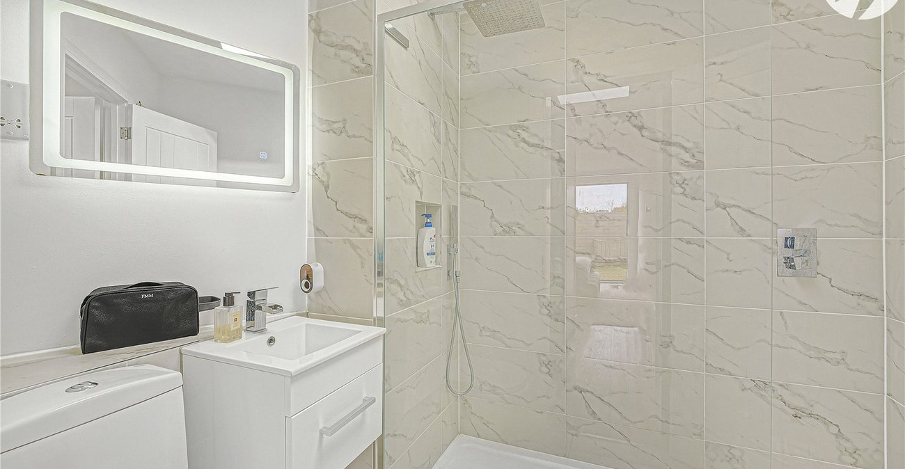 5 bedroom bungalow for sale in Sutton At Hone | Robinson Jackson