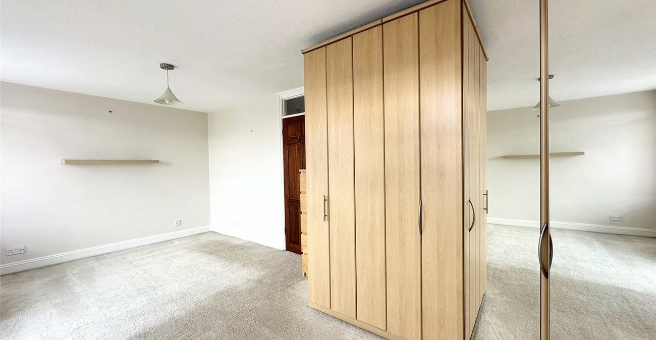 3 bedroom house for sale in Greenhithe | Robinson Jackson