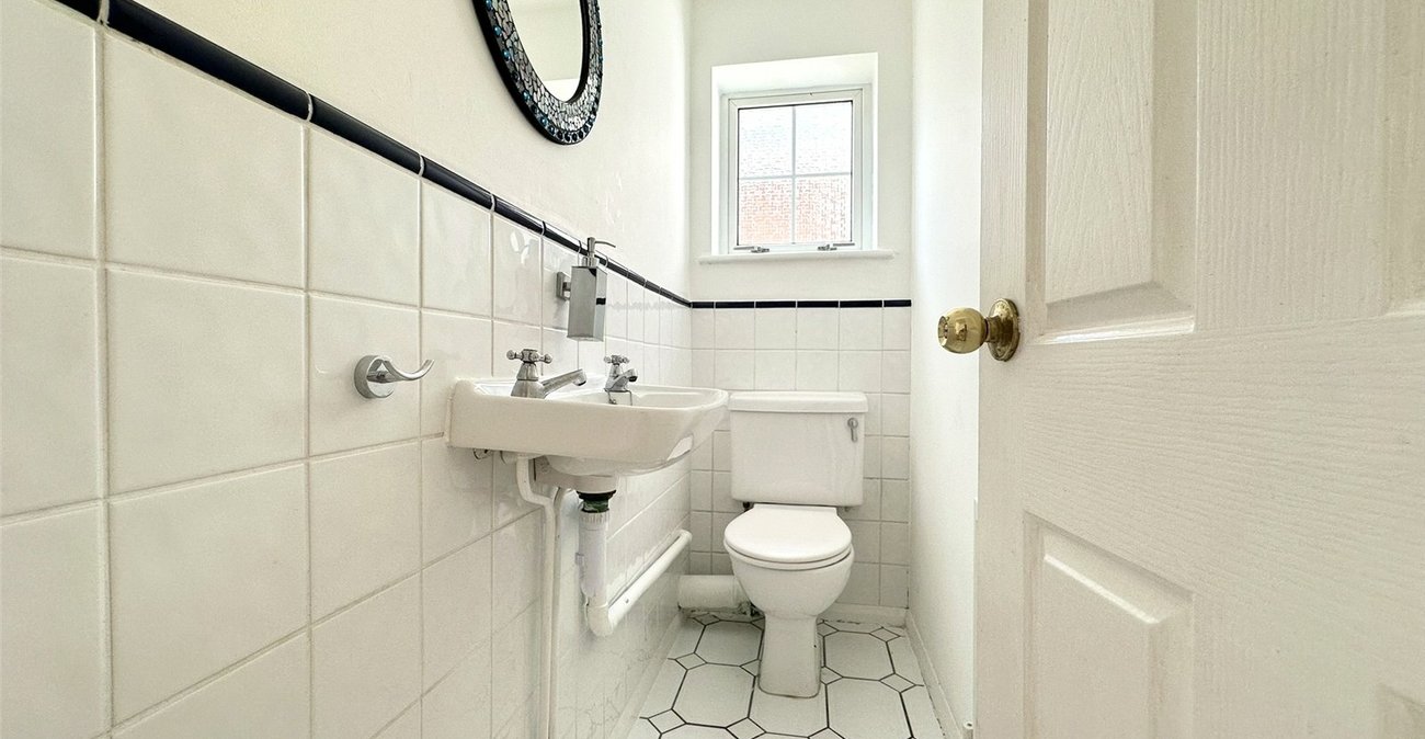 3 bedroom house for sale in Greenhithe | Robinson Jackson