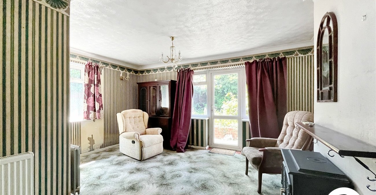 1 bedroom bungalow for sale in Sittingbourne | Robinson Michael & Jackson