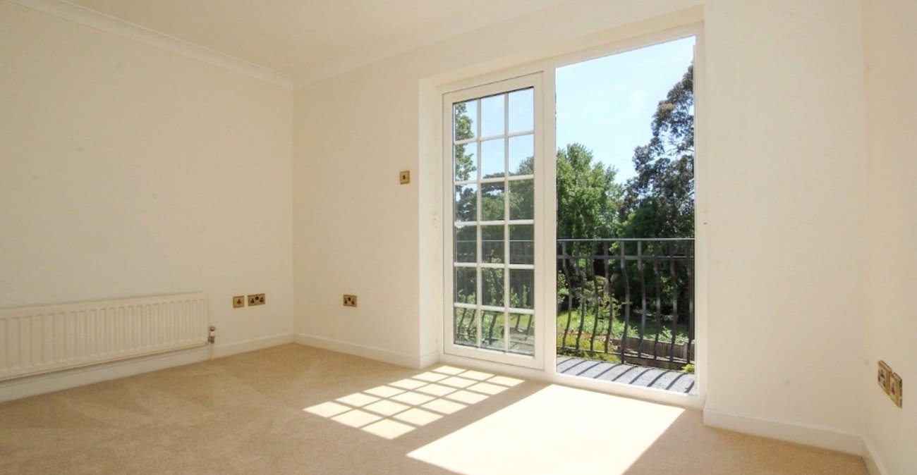 3 bedroom house for sale in Shooters Hill | Robinson Jackson