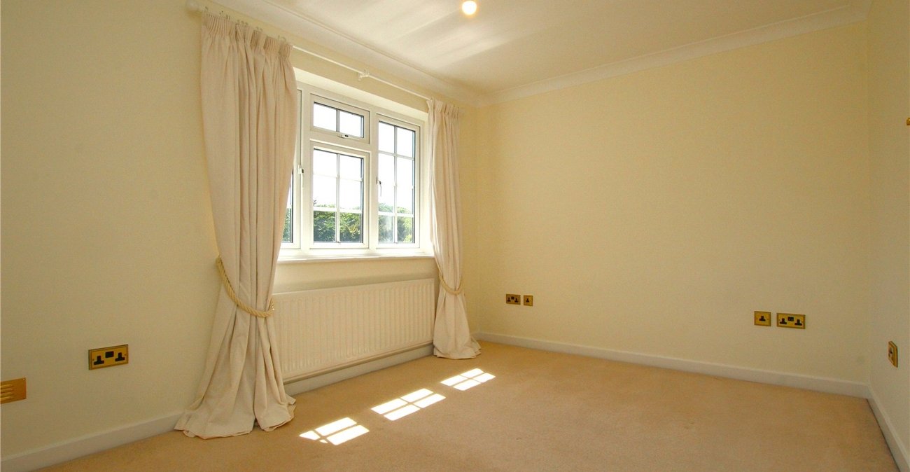 3 bedroom house for sale in Shooters Hill | Robinson Jackson