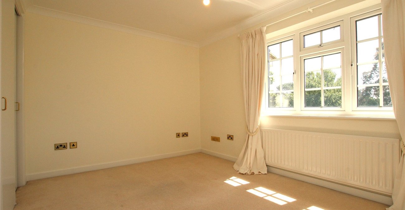 3 bedroom house for sale in Shooters Hill | Robinson Jackson