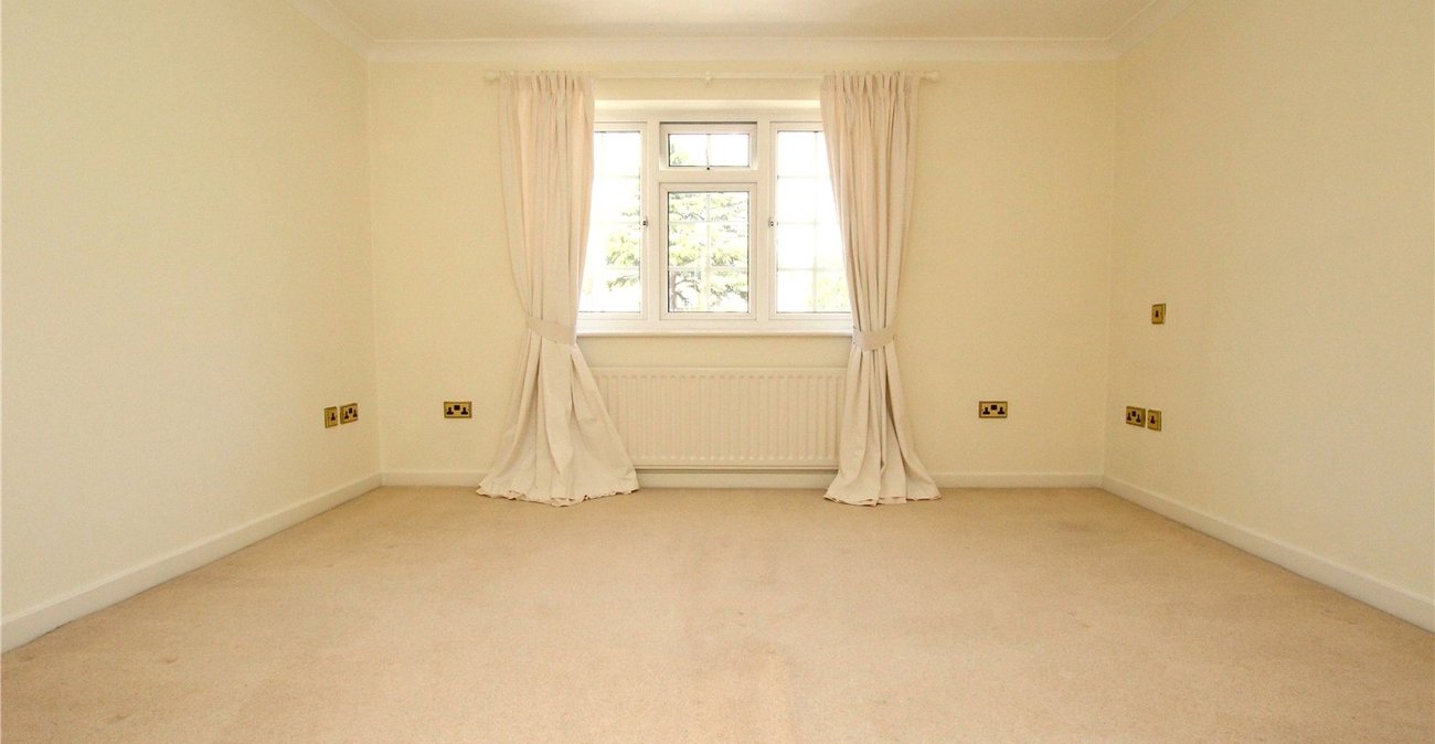 3 bedroom house for sale in Shooters Hill | Robinson Jackson