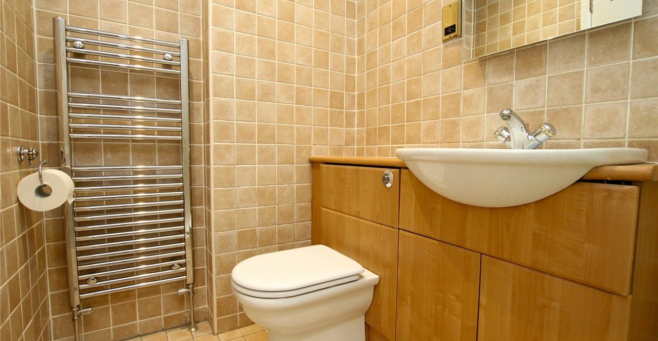 3 bedroom house for sale in Shooters Hill | Robinson Jackson