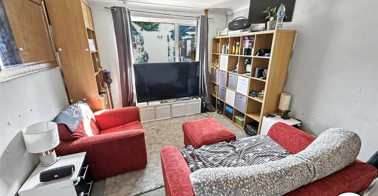 3 bedroom house for sale in Rochester | Robinson Michael & Jackson