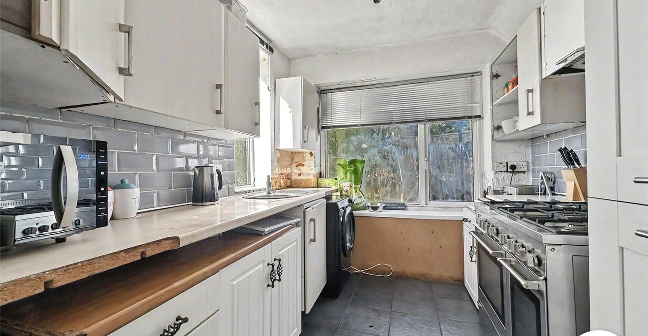 3 bedroom house for sale in Rochester | Robinson Michael & Jackson