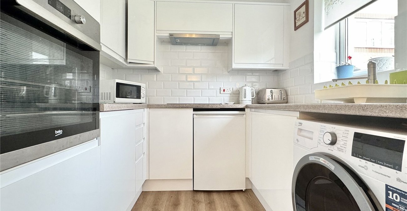 1 bedroom property for sale in Oakleigh Close | Robinson Jackson