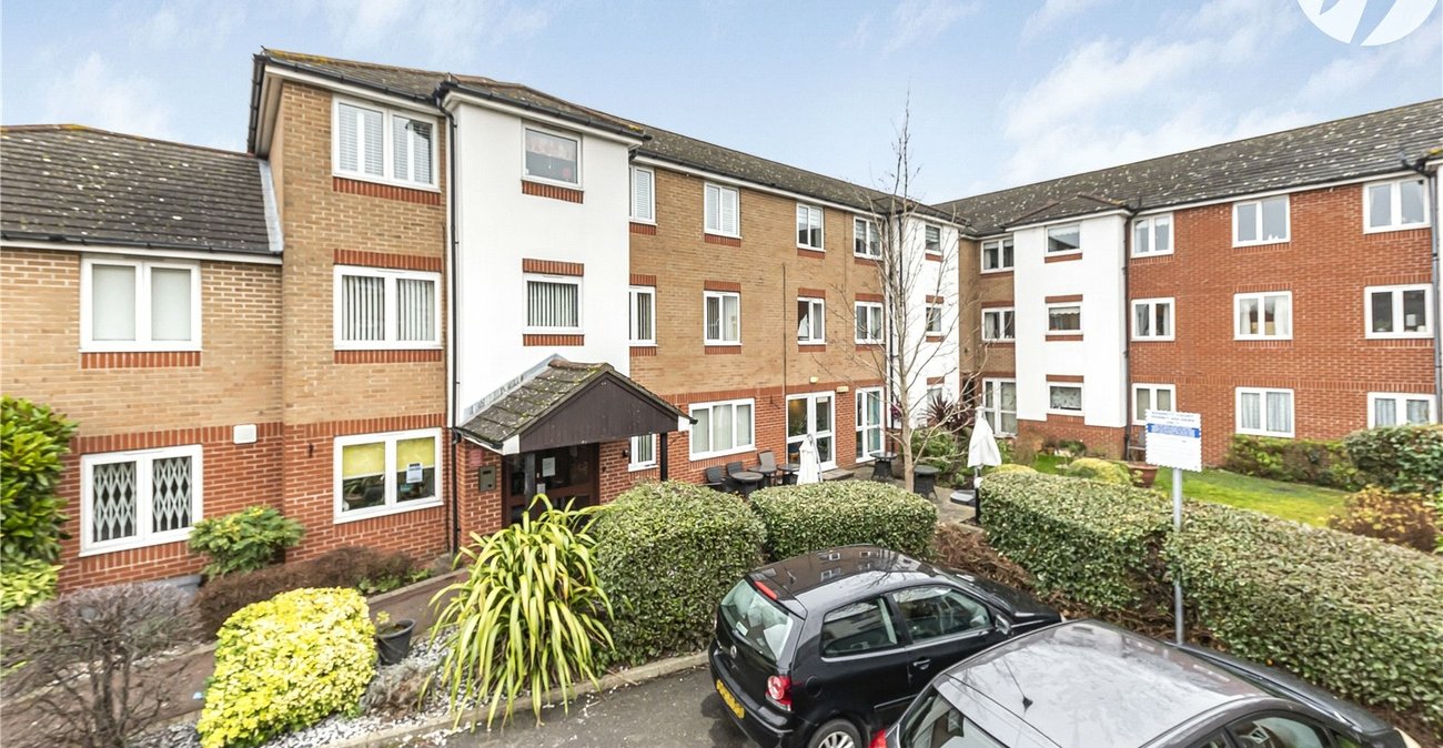 1 bedroom property for sale in Oakleigh Close | Robinson Jackson