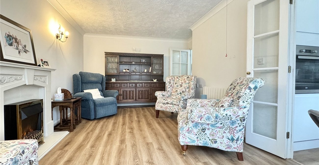 1 bedroom property for sale in Oakleigh Close | Robinson Jackson