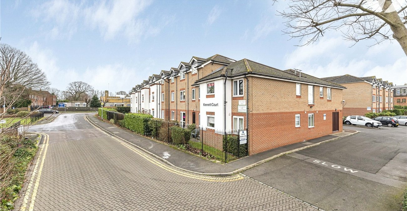 1 bedroom property for sale in Oakleigh Close | Robinson Jackson