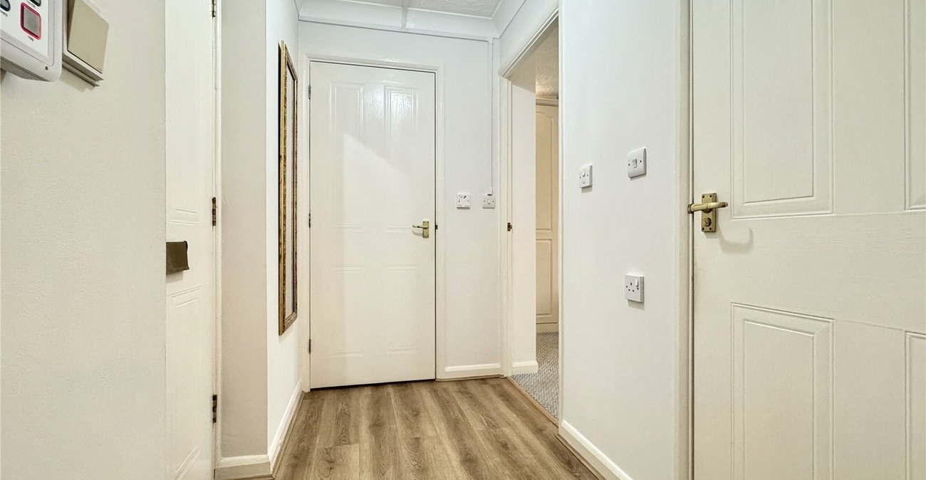 1 bedroom property for sale in Oakleigh Close | Robinson Jackson